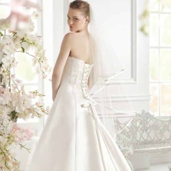 Avenue Diagonal by Pronovias Wedding Dress Orly - Picture 2 of 5